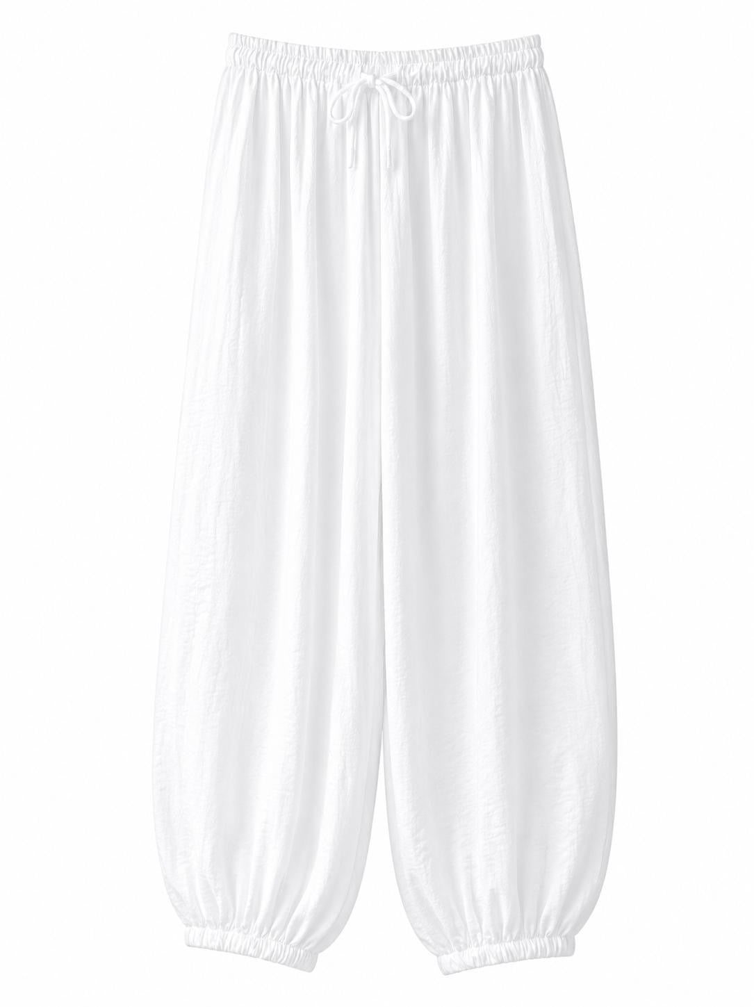 Pantalón de corte amplio.