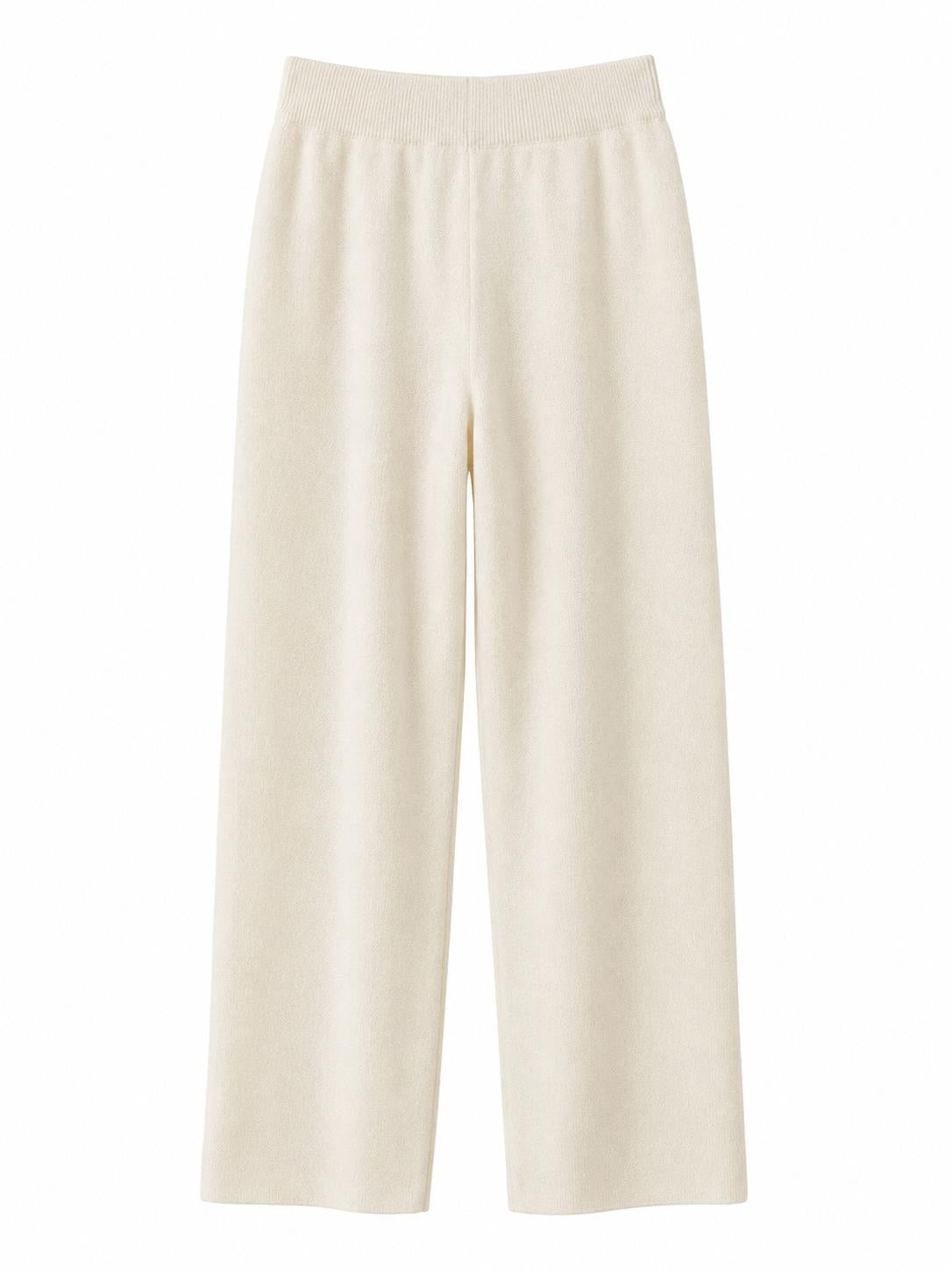 Conjunto de blusa y pantalón.